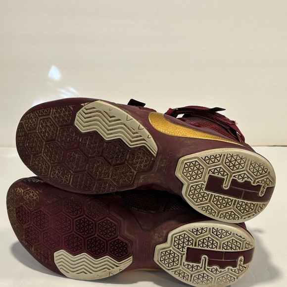 Men's Nike LeBron Soldier 9 Premium Basketball Shoes Sneakers Sz 10 Deep Garnet - Picture 7 of 10